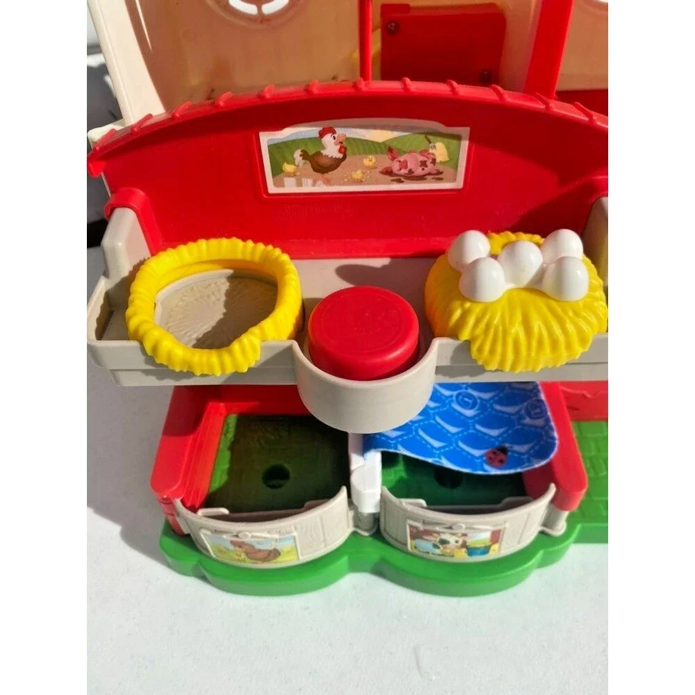 Fisher-Price Little People Stages Red Farm Playset W Sound & Lights + 7 Figures!